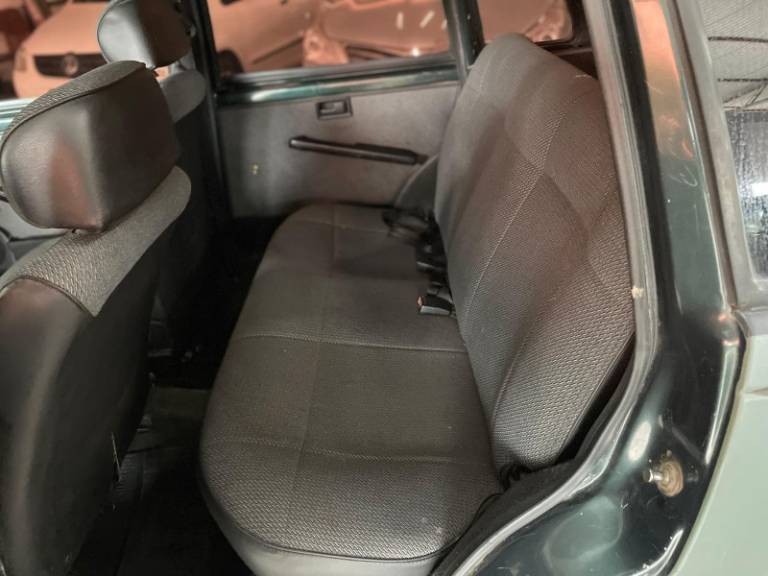 FIAT - UNO - 1995/1996 - Verde - R$ 9.900,00