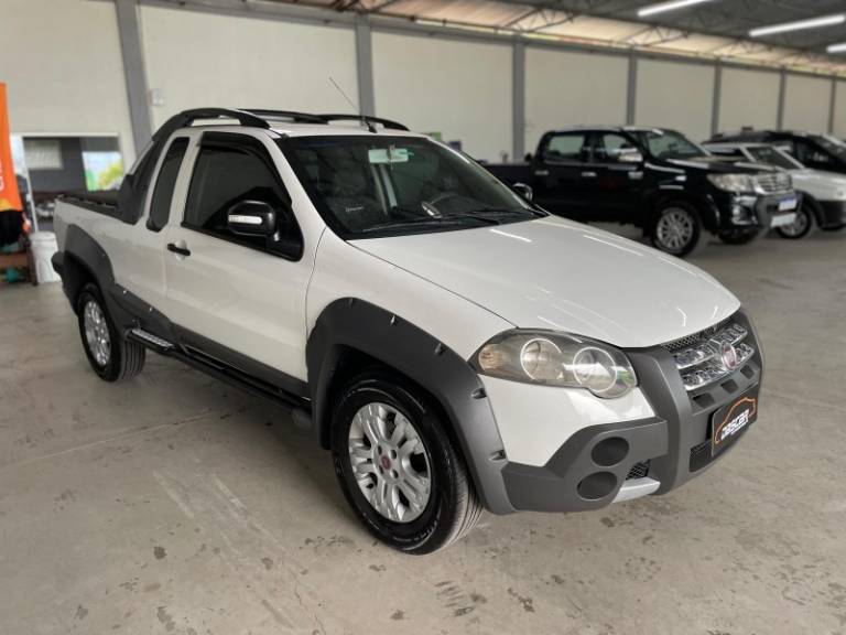 FIAT - STRADA - 2010/2010 - Branca - R$ 46.900,00