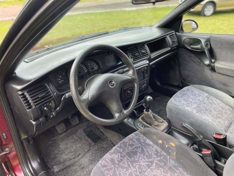 CHEVROLET - VECTRA - 1996/1997 - Vermelha - R$ 19.900,00