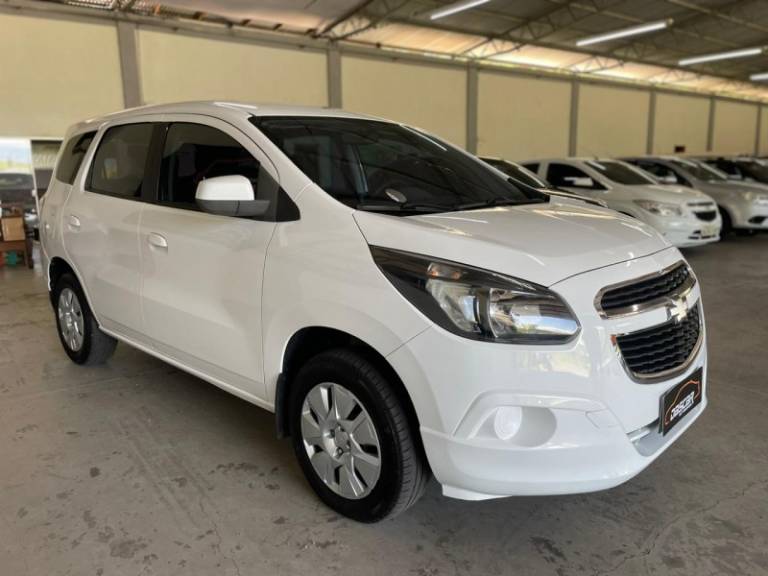 CHEVROLET - SPIN - 2016/2016 - Branca - R$ 44.900,00