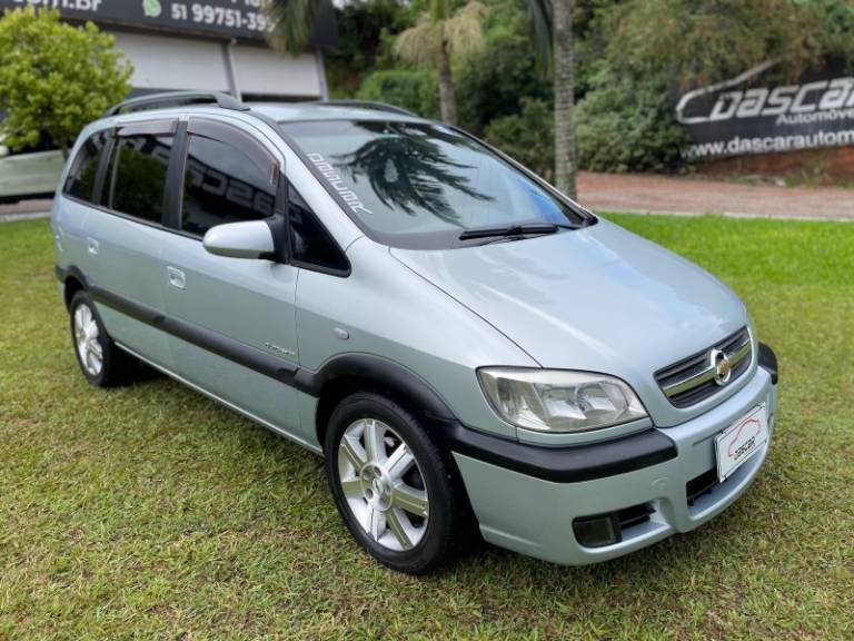 CHEVROLET - ZAFIRA - 2009/2010 - Prata - R$ 38.900,00