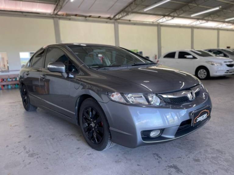 HONDA - CIVIC - 2010/2011 - Cinza - R$ 56.900,00
