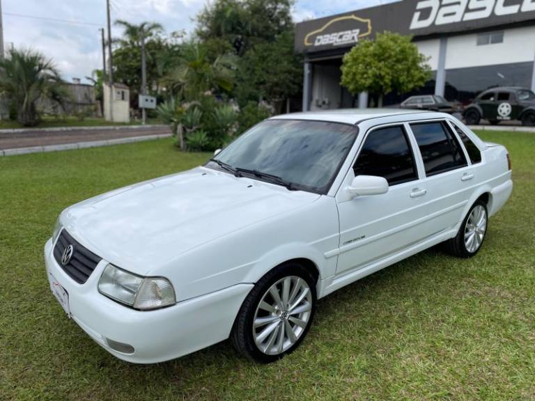 VOLKSWAGEN - SANTANA - 1999/2000 - Branca - R$ 21.900,00