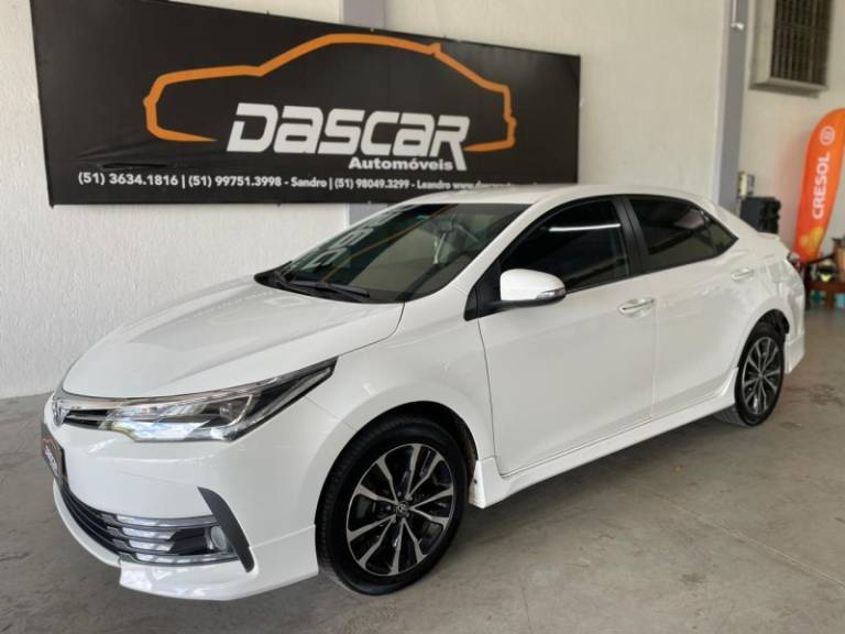 TOYOTA - COROLLA - 2018/2018 - Branca - R$ 107.900,00