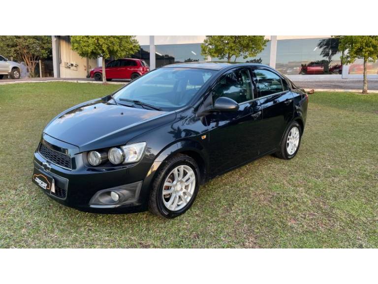 CHEVROLET - SONIC - 2012/2013 - Preta - R$ 42.900,00