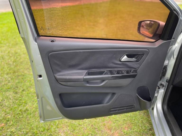 VOLKSWAGEN - SPACEFOX - 2010/2011 - Prata - R$ 39.900,00