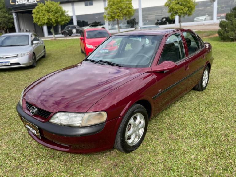 CHEVROLET - VECTRA - 1996/1997 - Vermelha - R$ 19.900,00