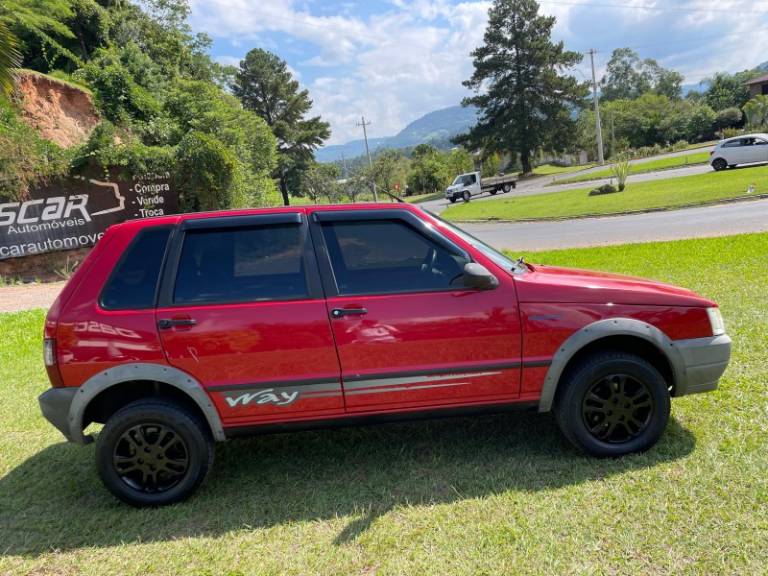 FIAT - UNO - 2010/2010 - Vermelha - R$ 29.900,00