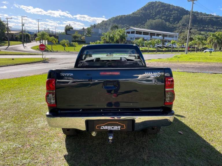 TOYOTA - HILUX - 2014/2014 - Azul - R$ 129.900,00