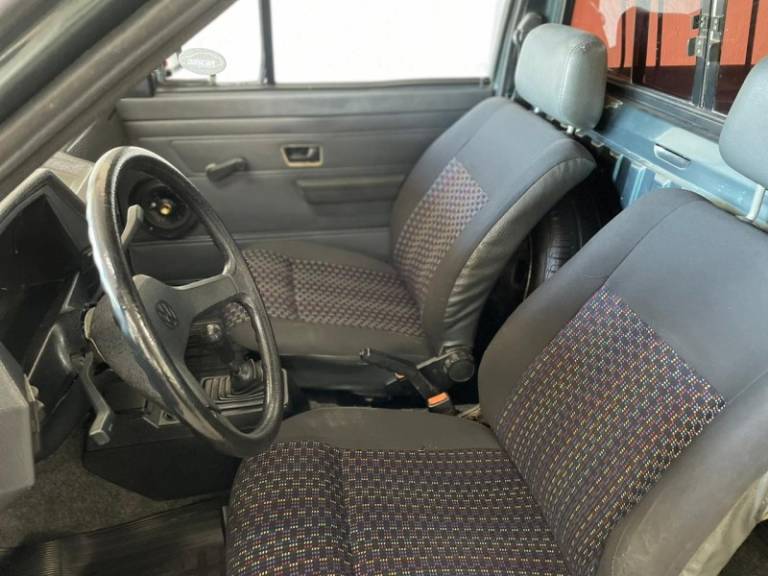 VOLKSWAGEN - SAVEIRO - 1993/1994 - Verde - R$ 26.900,00