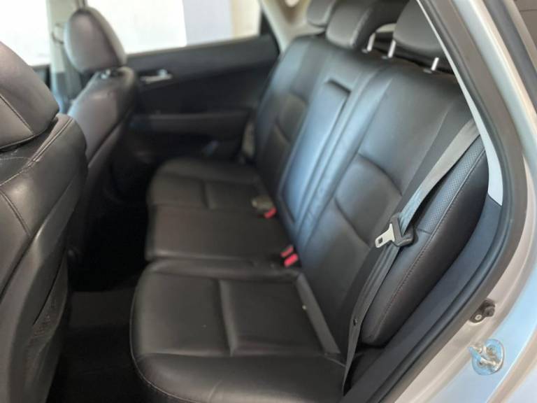 HYUNDAI - I30 - 2012/2012 - Prata - R$ 49.900,00