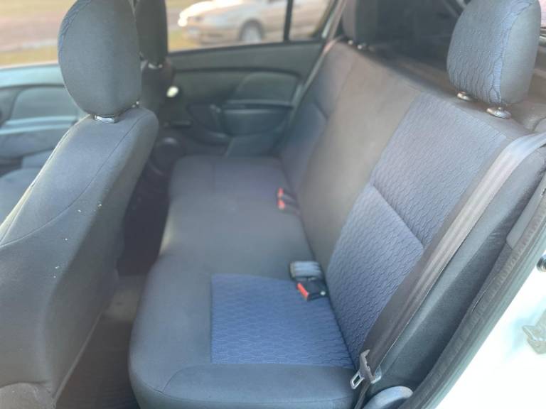 RENAULT - SANDERO - 2014/2015 - Branca - R$ 34.900,00